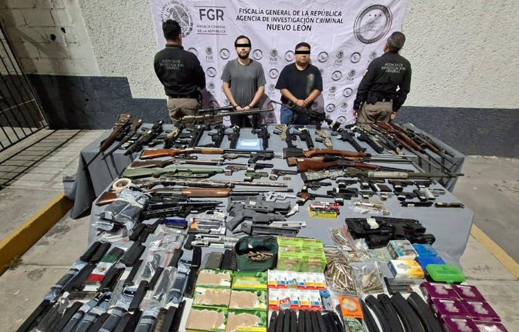 Aseguran arsenal y detienen a tres en operativos en Mitras y Cumbres, Monterrey