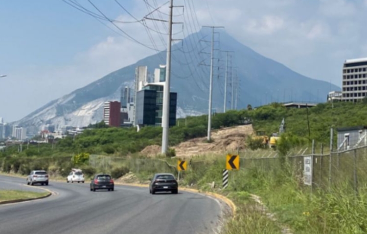 Avanza interconexión San Pedro – Monterrey con desmonte en la Loma Larga