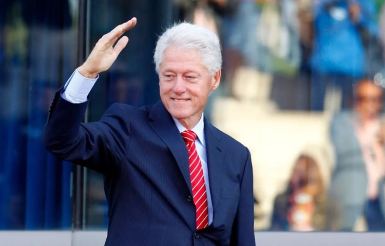 Clinton pide divulgar todo el material del caso Epstein