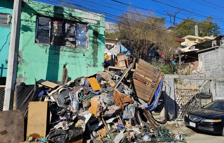 Denuncian insalubridad por basura en la colonia Fomerrey 8